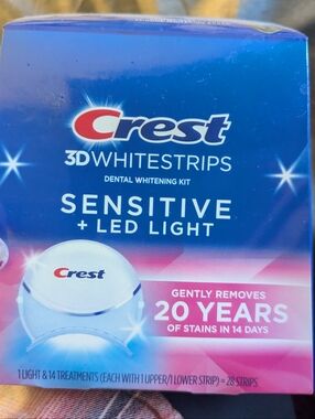 Crest 3D Whitestrips Sensitive + LED Light - Blue and Pink Packaging SEALED